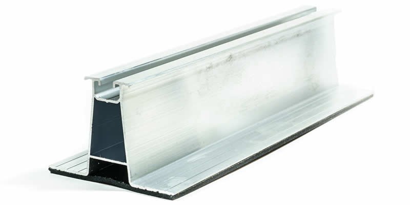 Flachmontage-SET Trapezdach mit Hochsicke - Anfang -